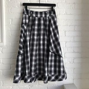 Ethyl black and white plaid midi skirt sZ 4 Medium
